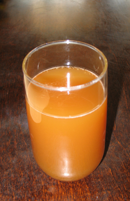 bild - ett glas gotlandsdricke