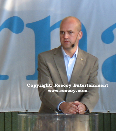 bild - fredrik reinfeldt (moderaterna) talar i almedalen bild - fredrik reinfeldt (moderaterna) talar i almedalen