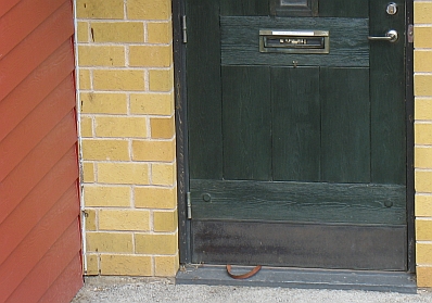 bild - vÃ¤skrem i klÃ¤m i dÃ¶rr